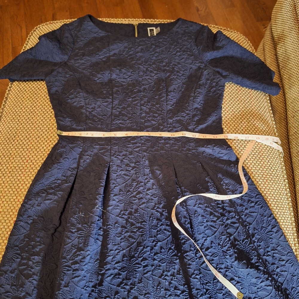 Julian Taylor Elegant Navy Short Sleeve Midi Dress - Picture 5 of 11